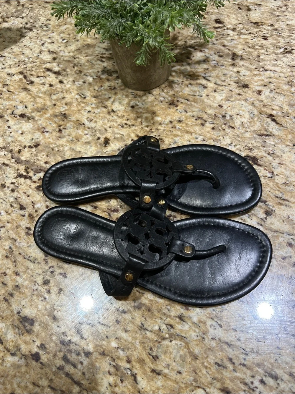 TORY BURCH Miller Black Leather Thong Sandal 8M